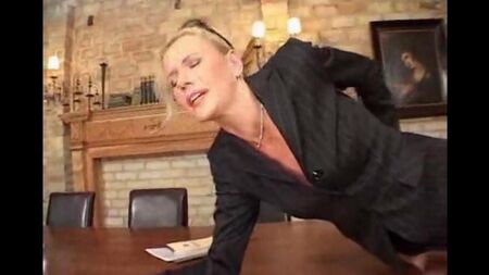 Изнасиловали на столе в жесткой форме