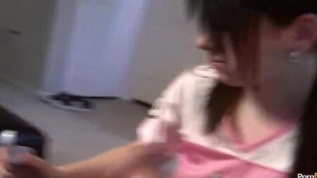 Баба дрочит мужику