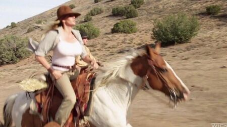 Большегрудую соску не нужно долго уговаривать