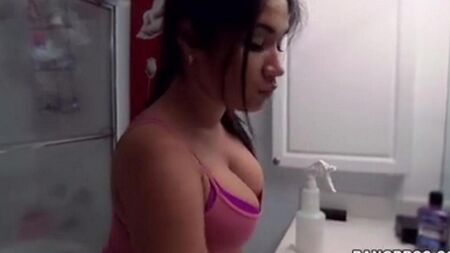 Латинка в роли жены на один час