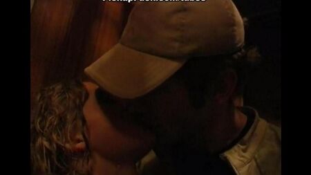 Сестра сосет брату на балконе