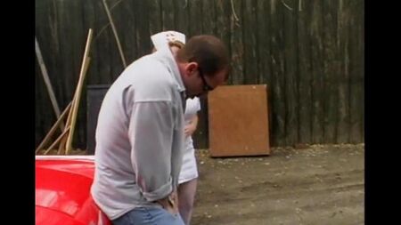 Медсестра любит такие приключения в машине