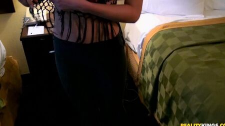 Секс со шлюхой - страстные игры и горячие развратные ласки