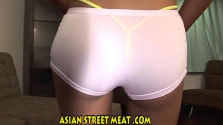 Папа раздел дочь и трахнул