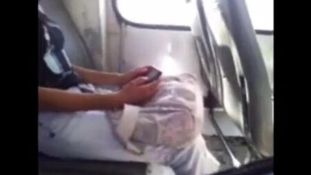 Мужик достал свой большой хуй и начал дрочить смотря на красивую девушку