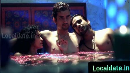 Hot Bhabhi ko Nahate huye dekha or mast Choda