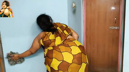 (Tamil Maid Ki Jabardast Chudai malik ke beta) Indian Maid Fucked by the owner's son while sweeping house - Huge Ass Cum