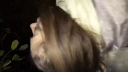 Tucanje klinkice u parkicu