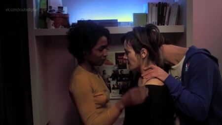 Sara Martins, Armelle Deutsch - Une idee en l'air (2014) HD 720p Nude? Sexy! Watch Online