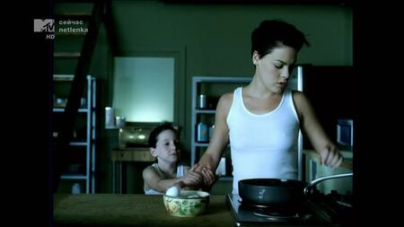 P!nk - Family Portrait PINK