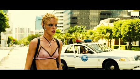 Kate Nauta Nude - Transporter 2 (Le Transporteur II, 2005) HD 1080p Watch Online / Кейт Наута - Перевозчик 2