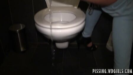 WD Girls piss archive - 0150_dina_piss