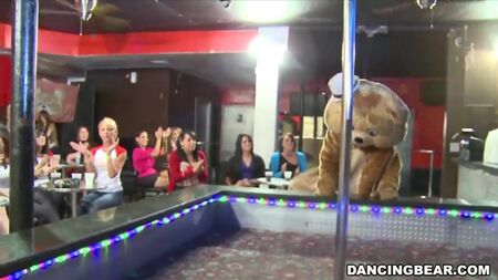 dancing_bear_blowjob_party_at_the_stripper_club_720p