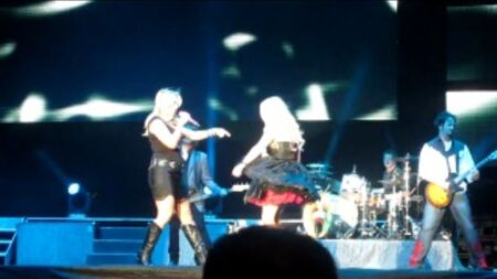 Miranda Lambert and RaeLynn - 'Wake Up Call'