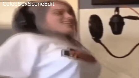 billie eilish titty play