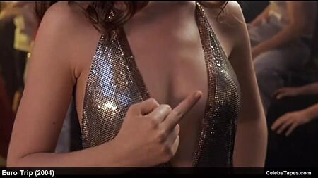 Michelle Trachtenberg, Lucy Lawless & Jessica Boehrs topless