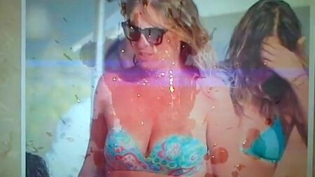 Cum tribute on Maria Elena Boschi