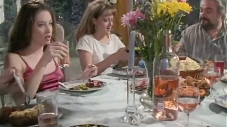 Gwen Summers - Footjob Confusion