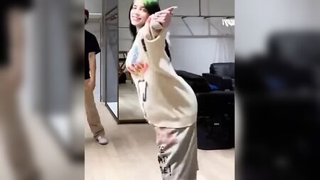 Billie Eilish Twerk