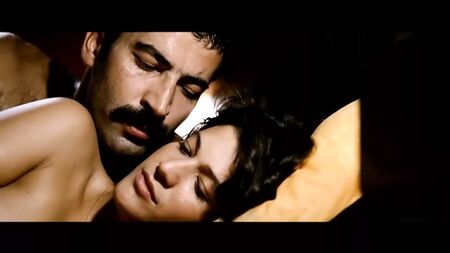 Berrak Tuzunatac - Ejder Kapani (2010)