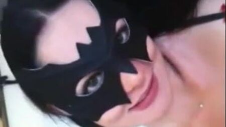 gorge profonde pour cette femme bandante