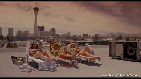 Laura Prepon and Jo Newman nude - Lay the Favorite