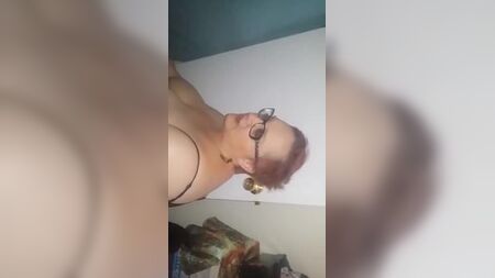 Mature Amateur BBW gloryhole craigslist sucking
