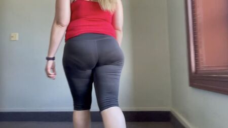 PAWG leggings vpl walking