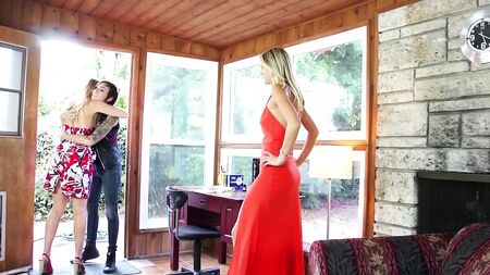 Sexy Tattoo Girl - Teen Dynamite Nikki and Scarlet lesbian