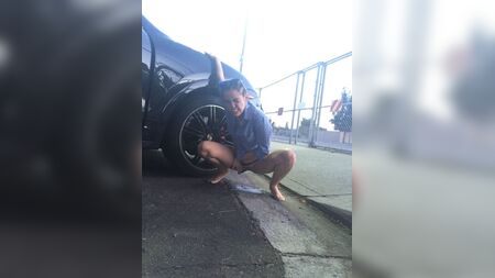 Miley cyrus pics peeing in publics