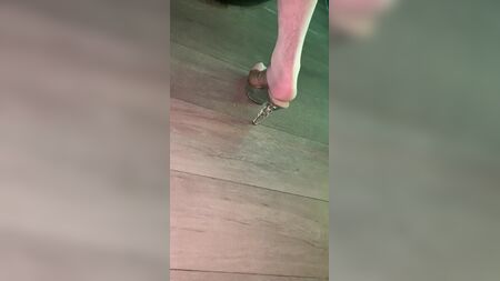 RAiNHA ViVi TRAVESTi DOMiNADORA FEMiNiZANDO ESCRAVOS