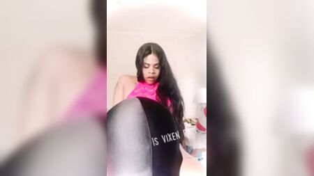 Ts vixen rain getting a blowjob