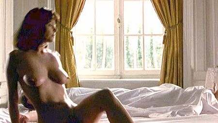 Polly Walker Nude Scene In Eight and a Half Women