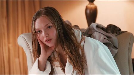 Amanda Seyfried & Julianne Moore - Chloe (2009)