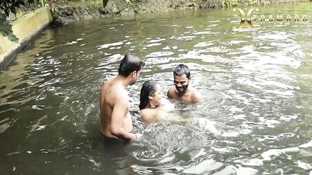 DIRTY BIG BOOBS BHABI BATH IN POND WITH HANDSOME DEBORJI (OUTDOOR)