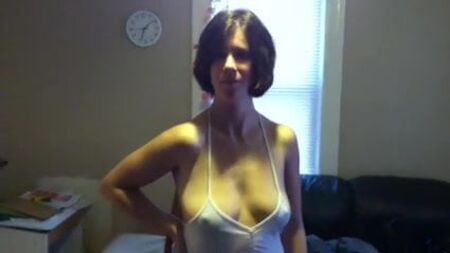 Amateur Sexy Chell Nipples Through Shirt