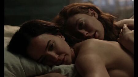 Vanessa Kirby and Katherine Waterston in lesbian sex scenes