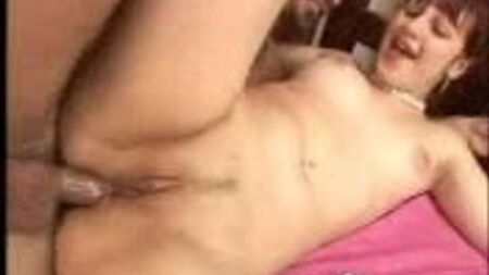 COMENDO O CUZINHO DA SOBRINHA KC