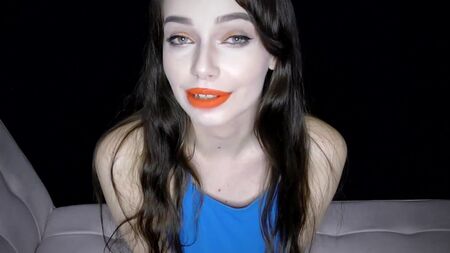 Смотрим внимательно: что может этот красивый ротик!