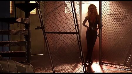Pamela Anderson nude - Barb Wire
