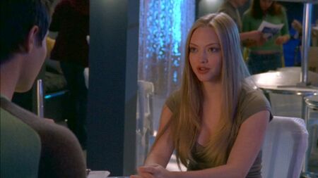 Amanda Seyfried - ''Wildfire'' s2