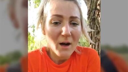 Beautiful Marushka, Outdoor Webcam Pussyplay Fun