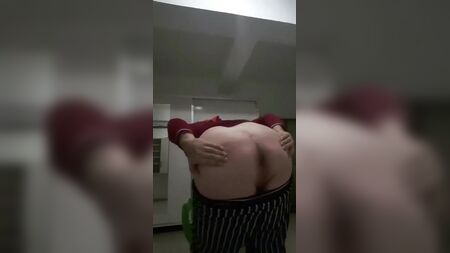 Turbanli Domalmis Gotunu Sergiliyor