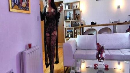London Latin Escort 2