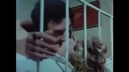 SEDA SAYAN SIKIS SEVISME PORNOSU ILK FILM EROTIK