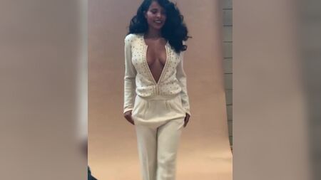 Sanaa Lathan sexy Behind the scene !!!! 2019