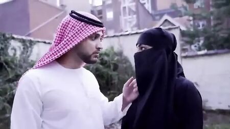 Burka Muslima zum Sex verfuehrt