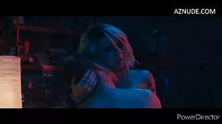 Kate Beckinsale nude scene in Jolt