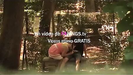 Schoolgirl Alba wants to fuck a stranger in the park