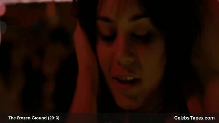 Vanessa Hudgens – stripper